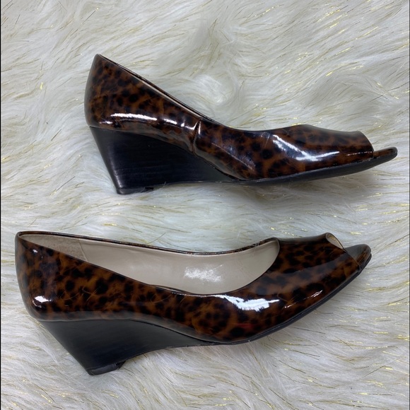 Franco Sarto Leopard Print Peep Toe Wedge - Picture 3 of 8